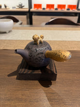 Liu, Shih-Pin hand made tea pot
