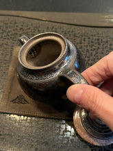 Ouyang You-Qi   Bone- China Tea Pot /165cc