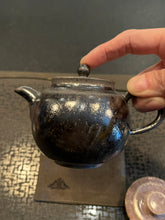Ouyang You-Qi   Bone- China Tea Pot /165cc